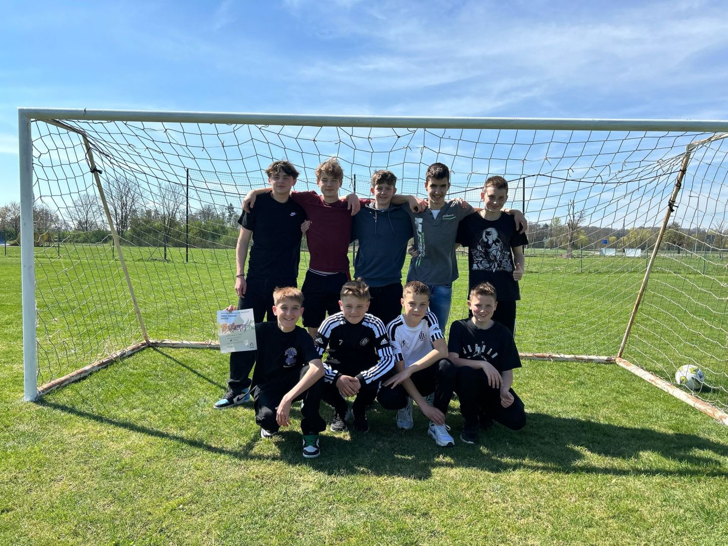 Foto mužstva - minifotbal Cerekvice 16.4.2025