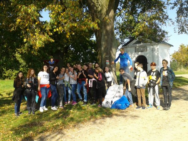 společný úklid s 8.B